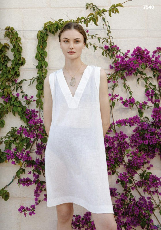 Oscalito Sleeveless V-Neck Dress