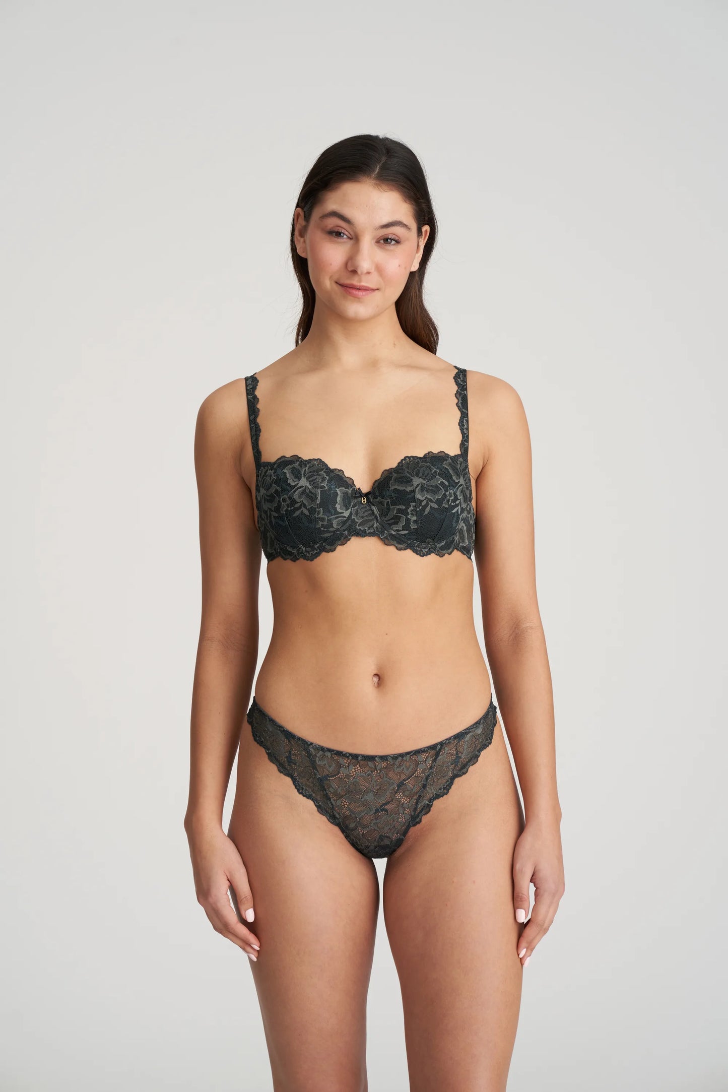 Marie Jo Manyla Thong