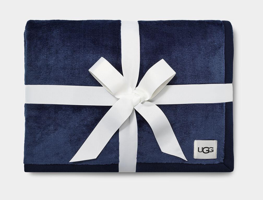 UGG Duffield Throw II Blanket – Esprit De La Femme Lingerie