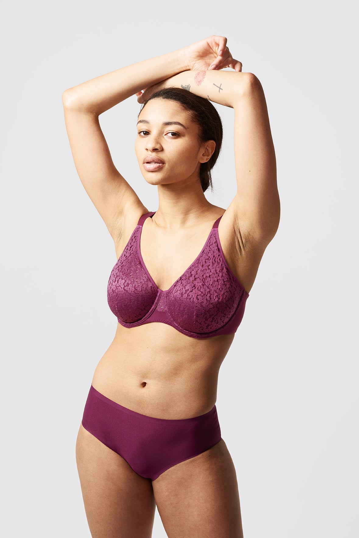 Norah full cup bra with moulded cups Chantelle