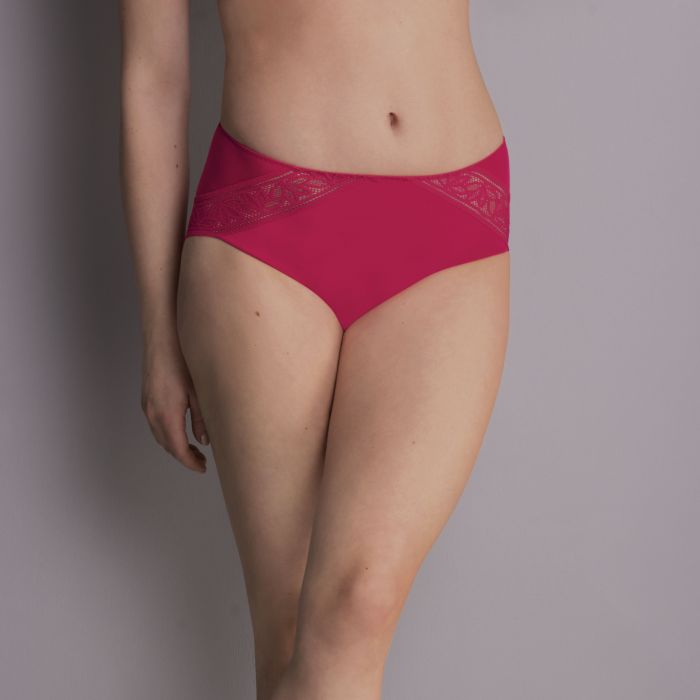 Rosa Faia Selena Full Brief