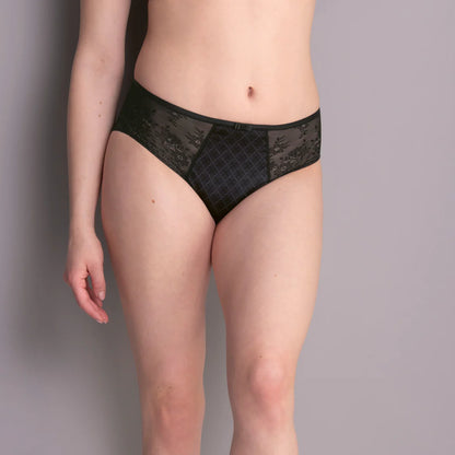 Rosa Faia Rosemary Full Brief