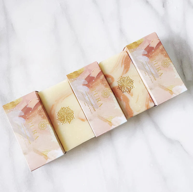 PURA BOTANICALS Pura Signature Soap