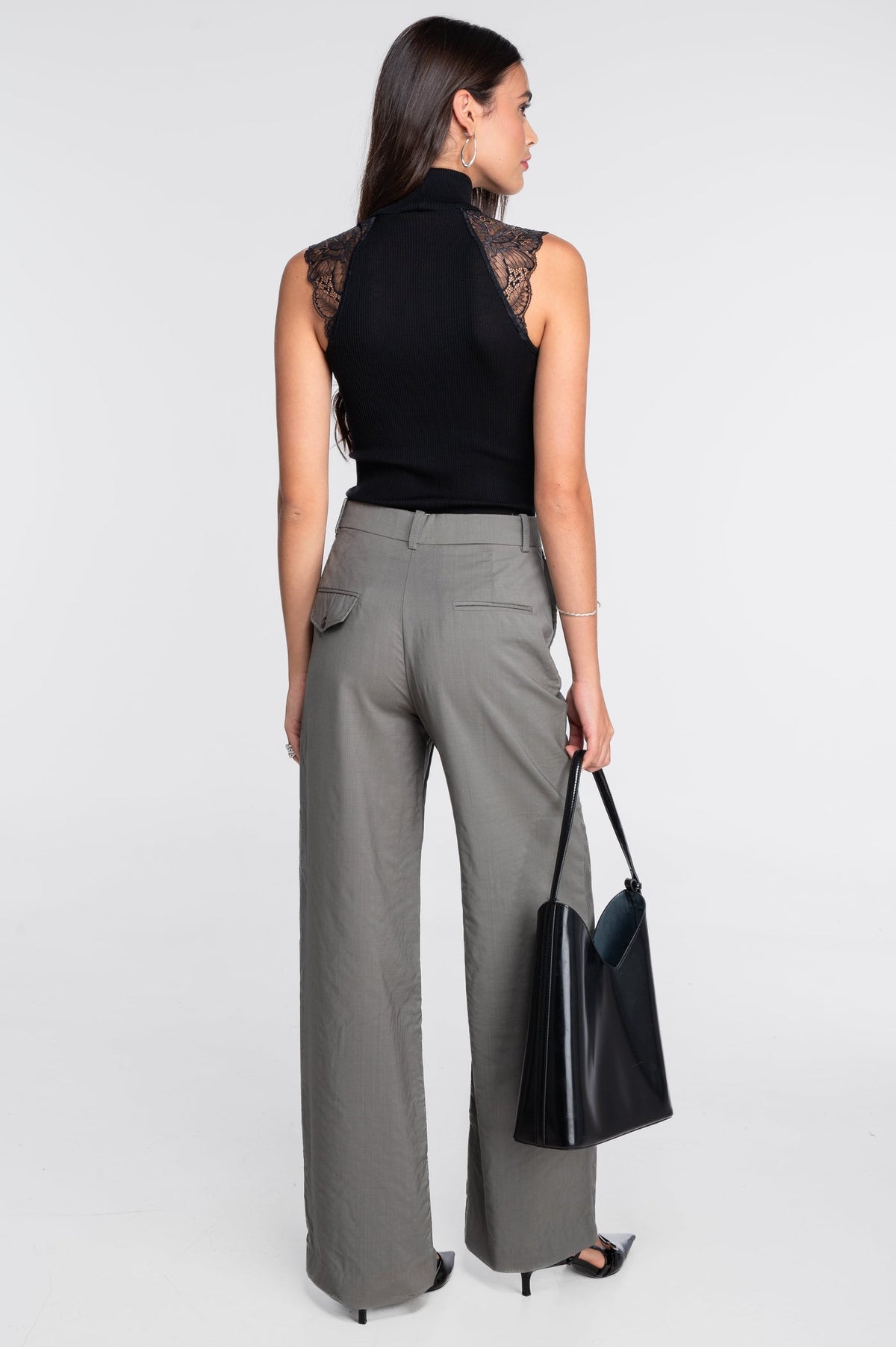 Oscalito Etna Ribbed Mock Neck Wool Tank Top With Leavers Lace