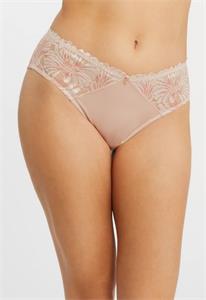 Montelle Anniversary Brief