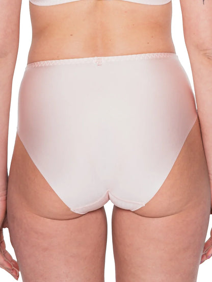 Louisa Bracq Electric Waves Full Brief