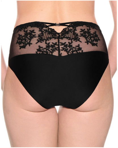 Louisa Bracq Victoria Full Brief